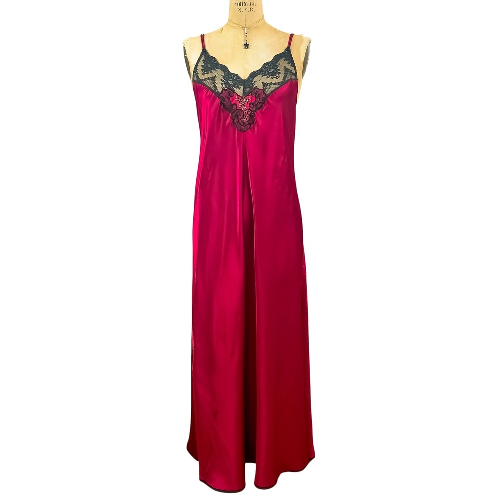 Vintage Vanity Fair Size Medium Liquid Satin Red Black‎ Lace Slip Gown Dress